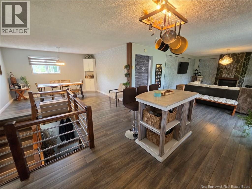 4333 Nicholas-Denys Road - 26