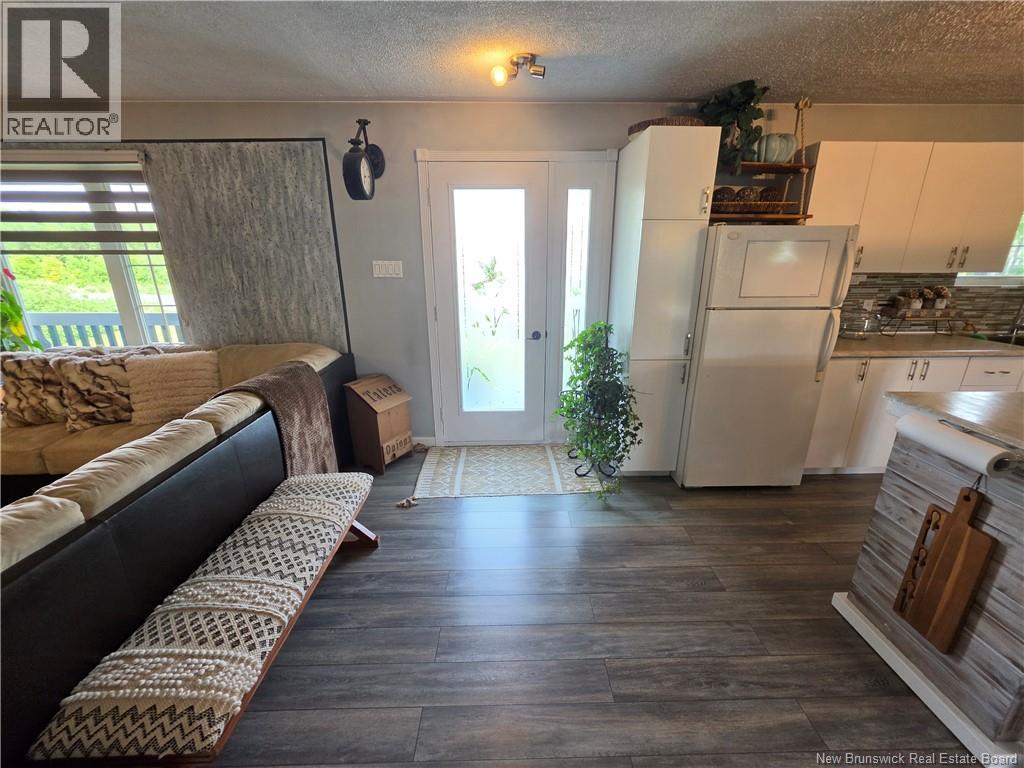 4333 Nicholas-Denys Road - 27