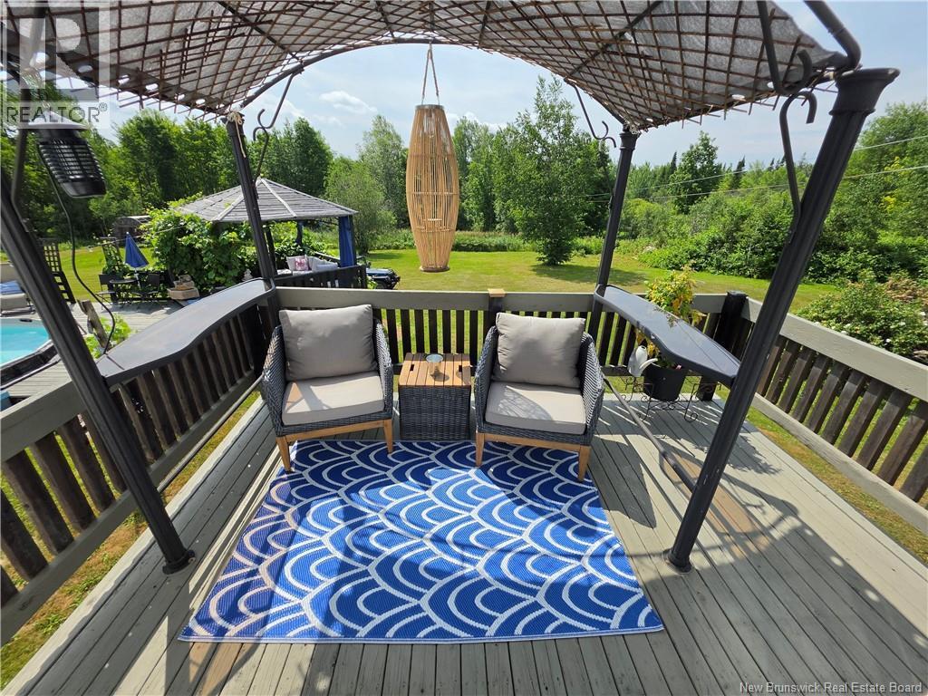 4333 Nicholas-Denys Road - 35