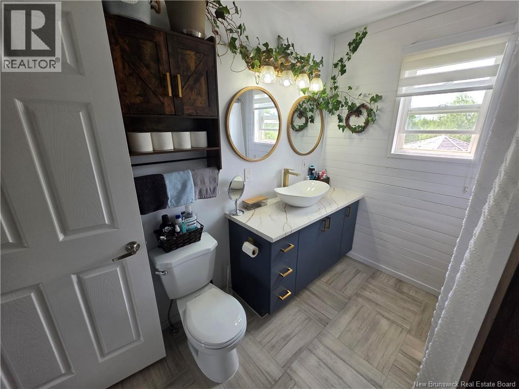 4333 Nicholas-Denys Road - 36
