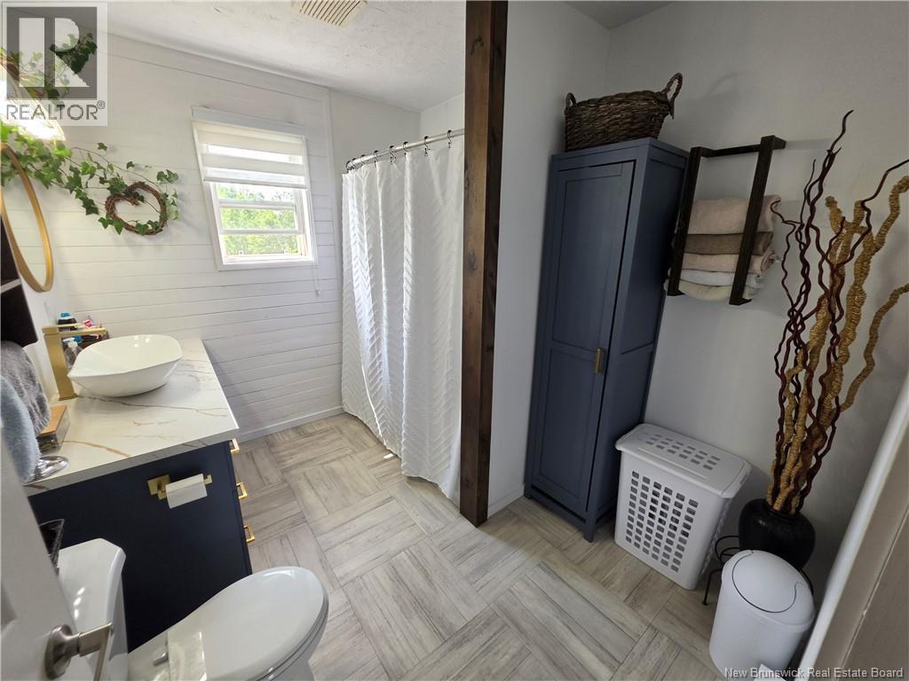 4333 Nicholas-Denys Road - 37