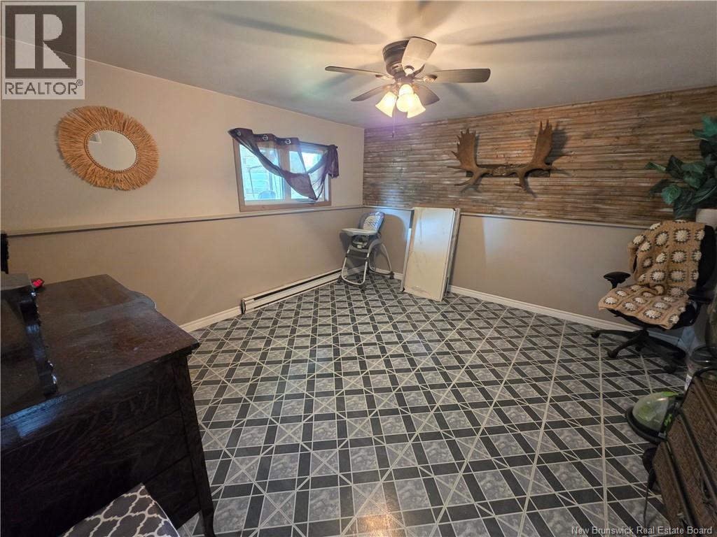 4333 Nicholas-Denys Road - 43