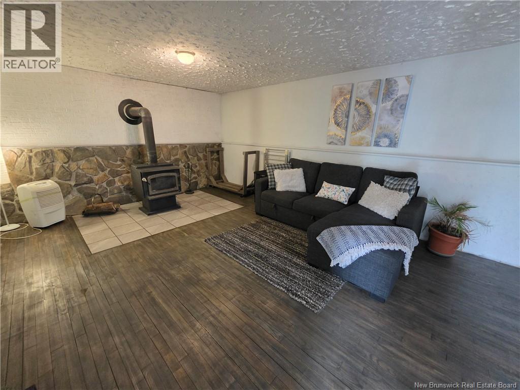 4333 Nicholas-Denys Road - 46