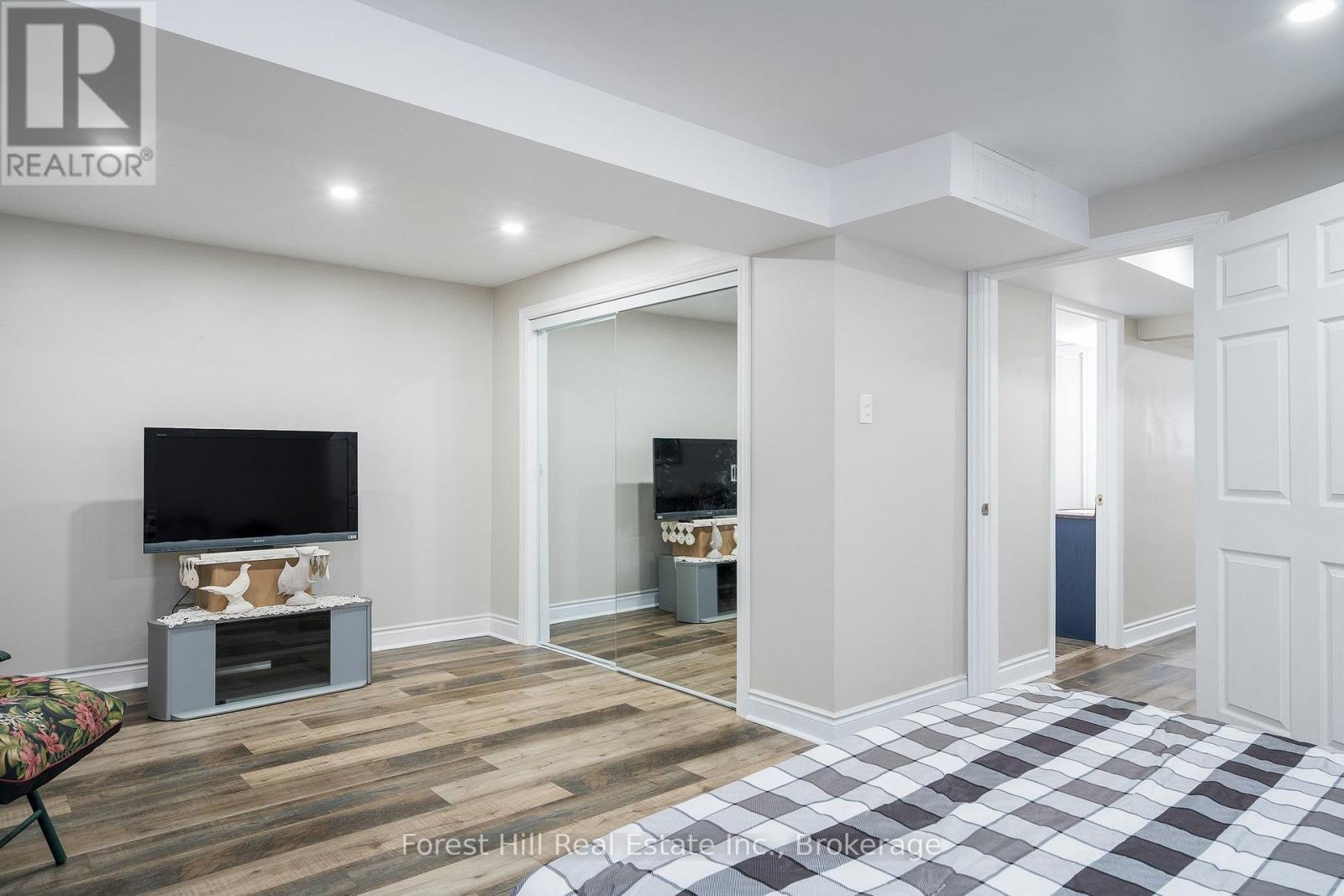 29 DILLON DRIVE - 25