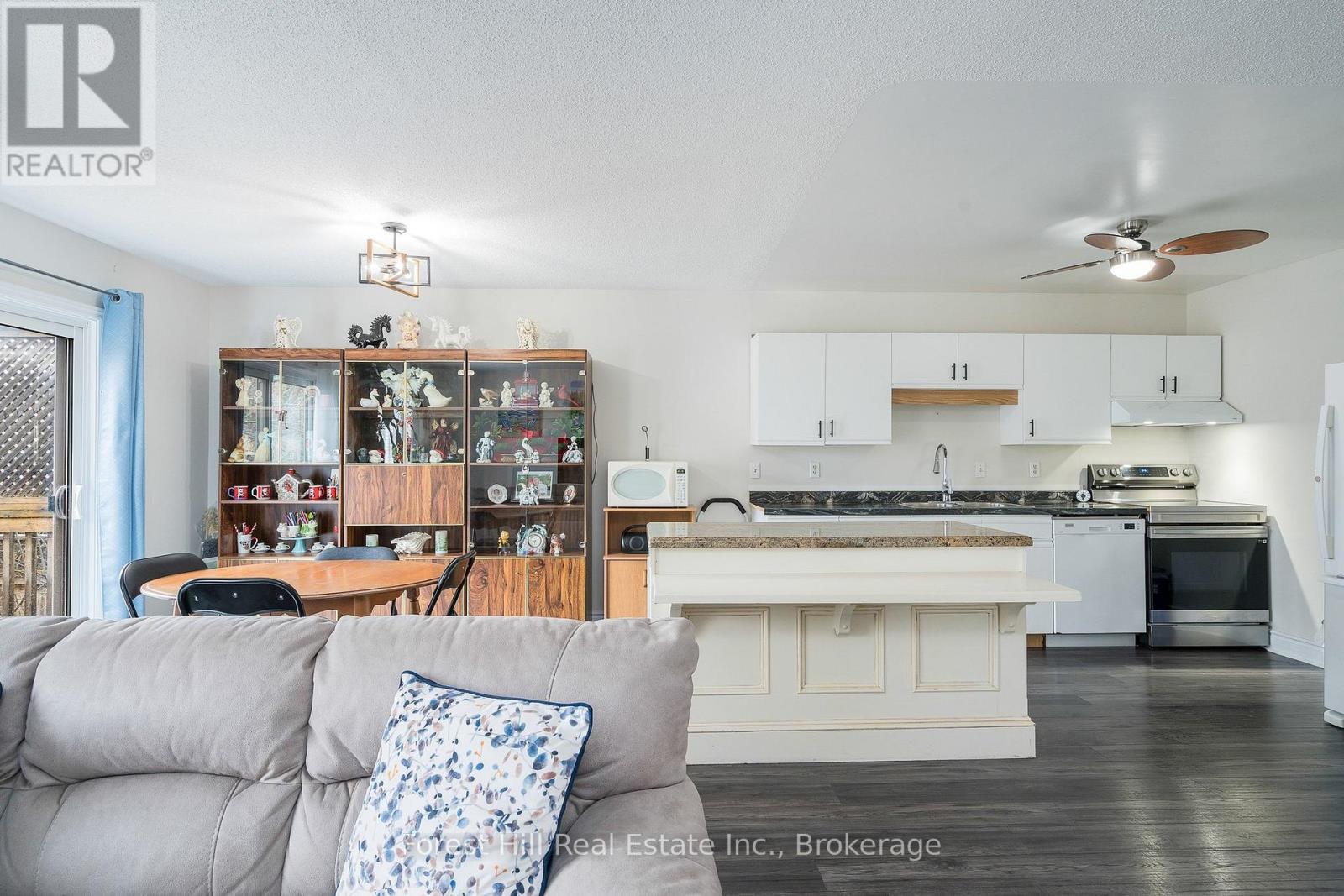 29 DILLON DRIVE - 5