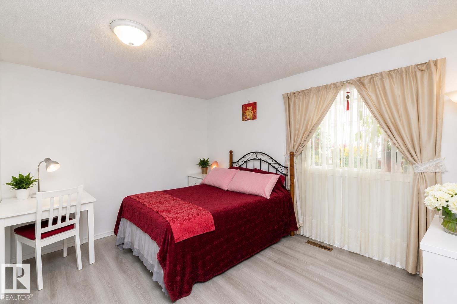 11539 40 AV NW - 13