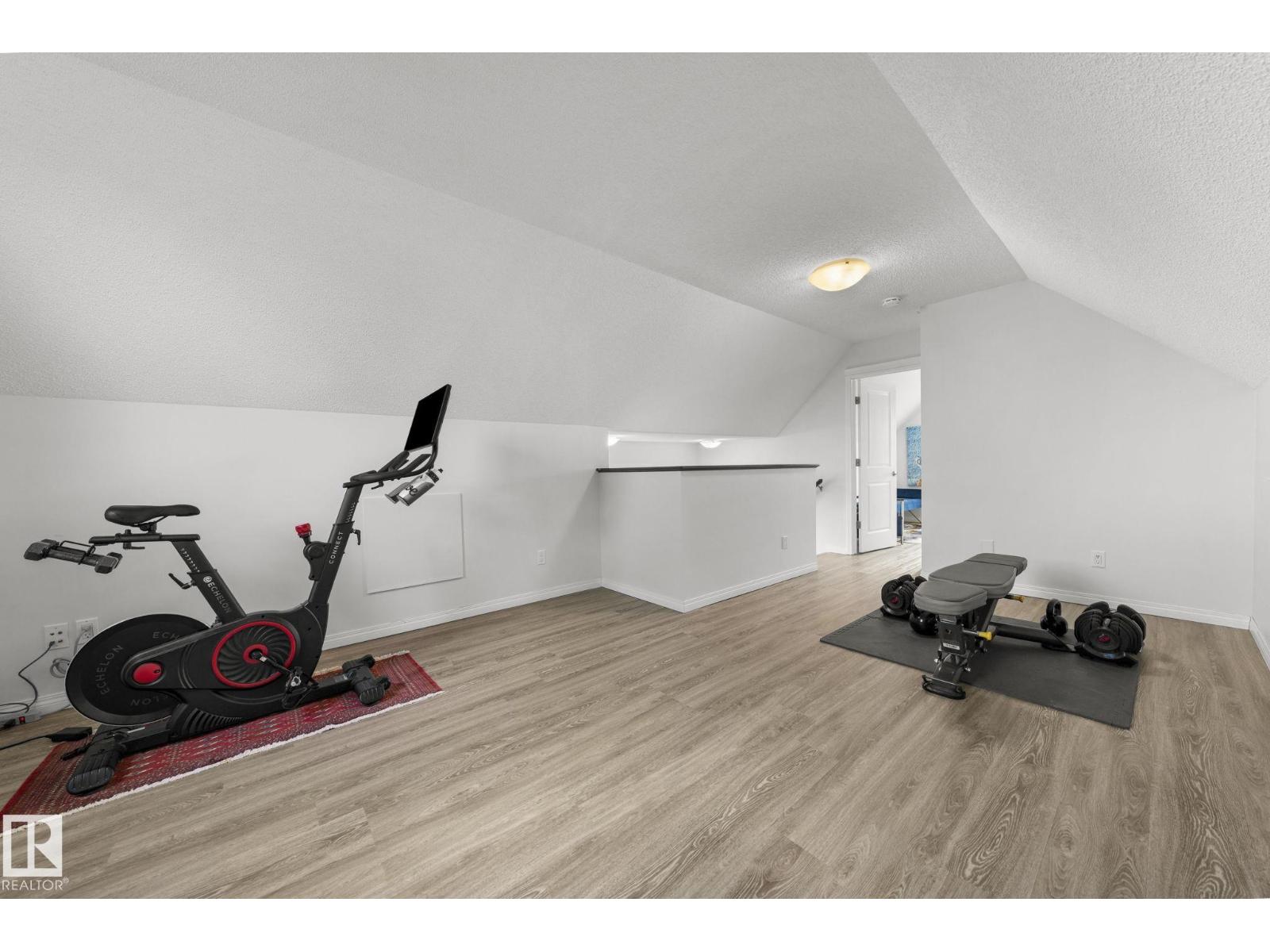 2028 74 ST SW - 38