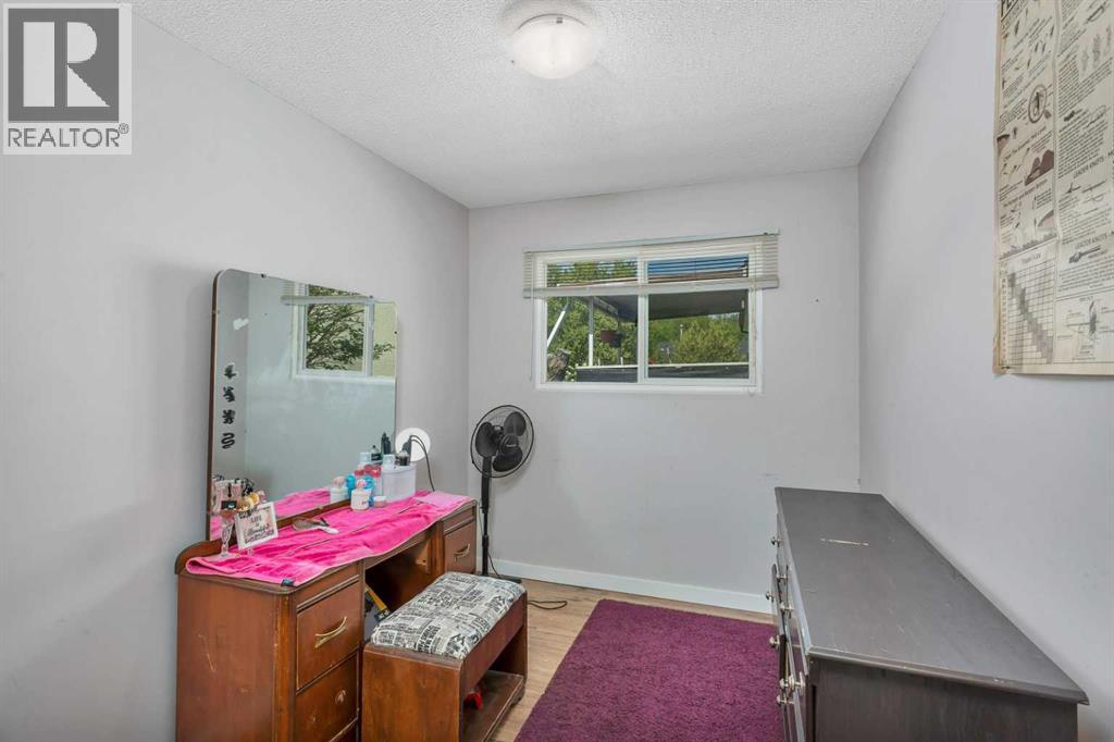 Listing photo – 5912 61 Avenue, Red Deer