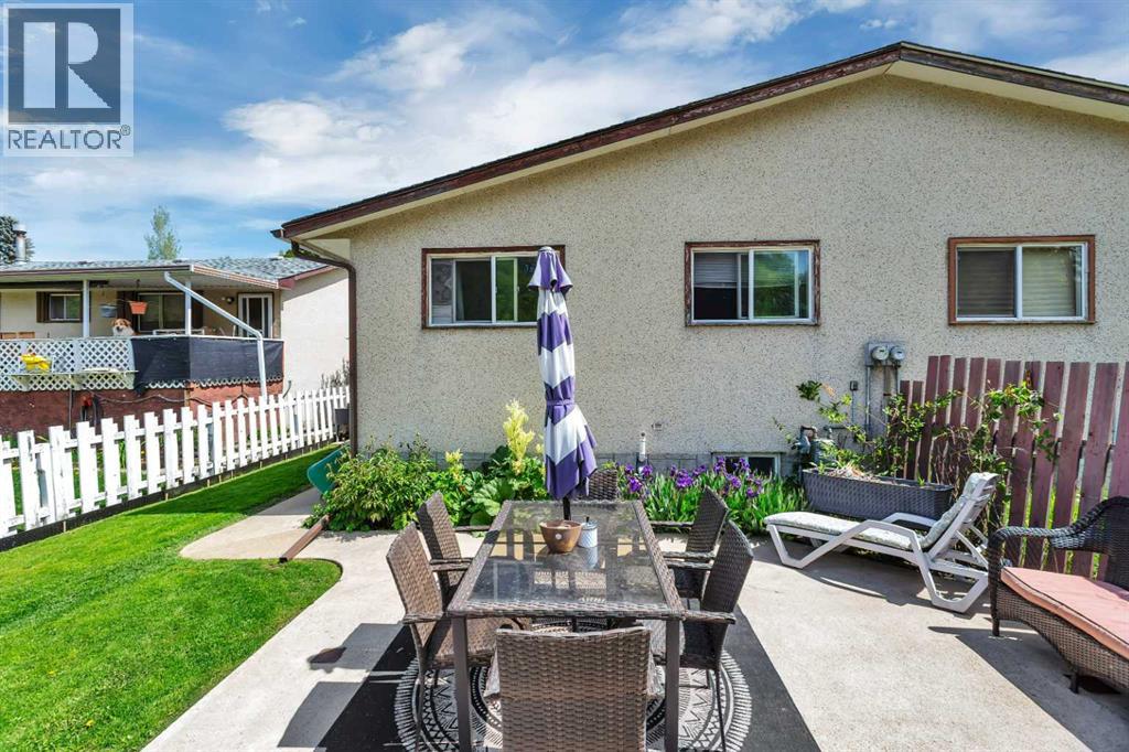 Listing photo – 5912 61 Avenue, Red Deer