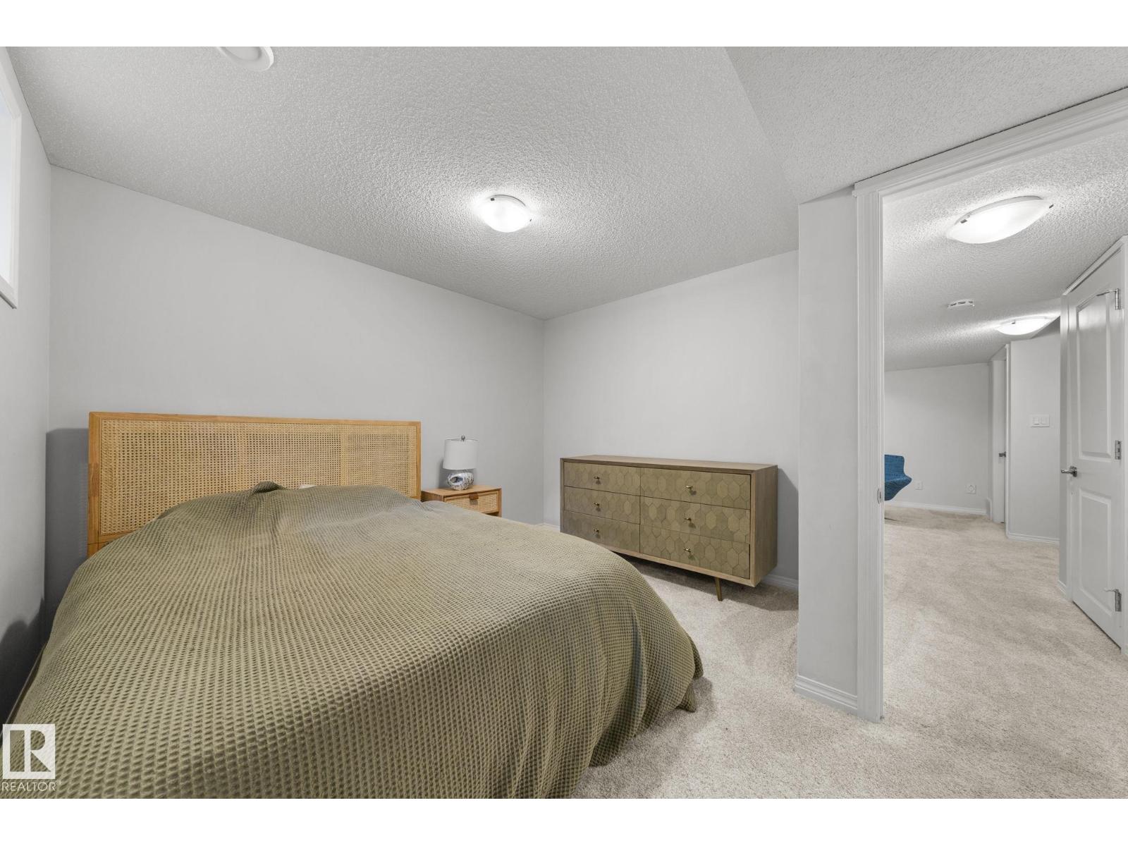 2028 74 ST SW - 47