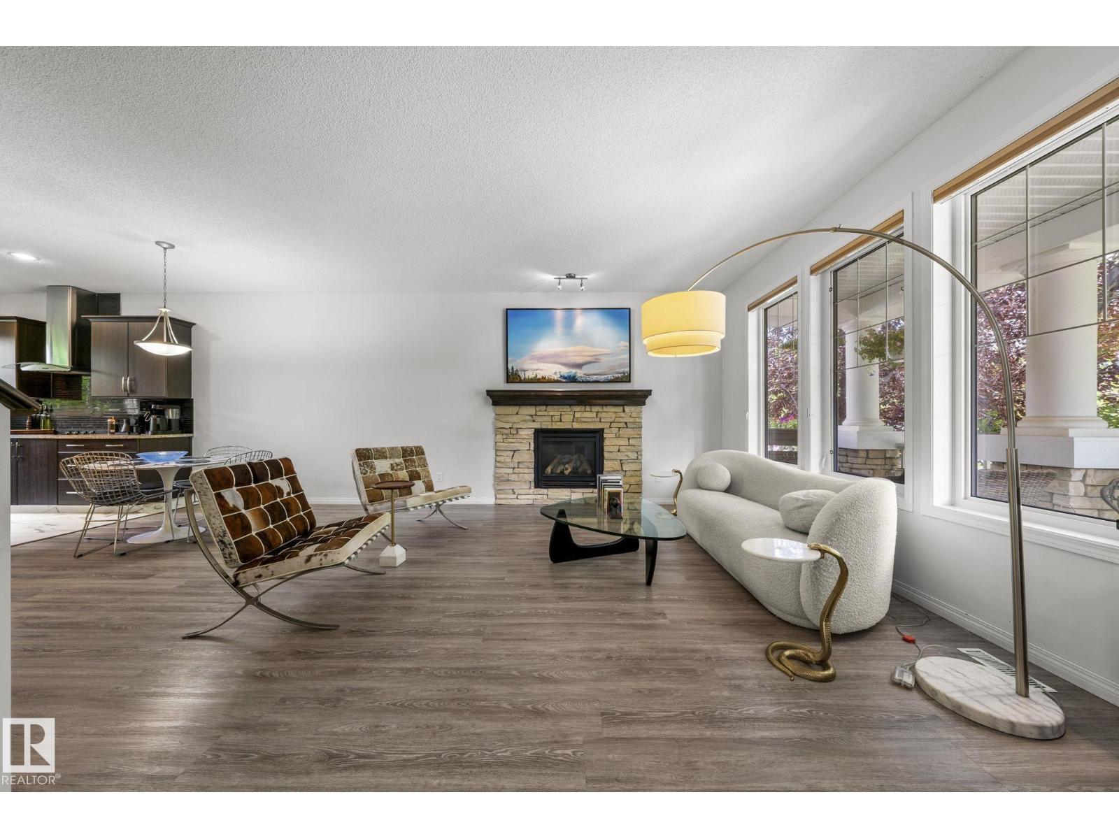 2028 74 ST SW - 16