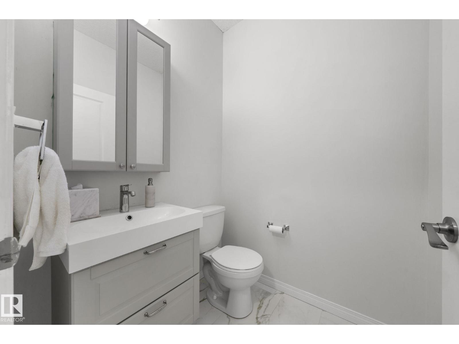 2028 74 ST SW - 23