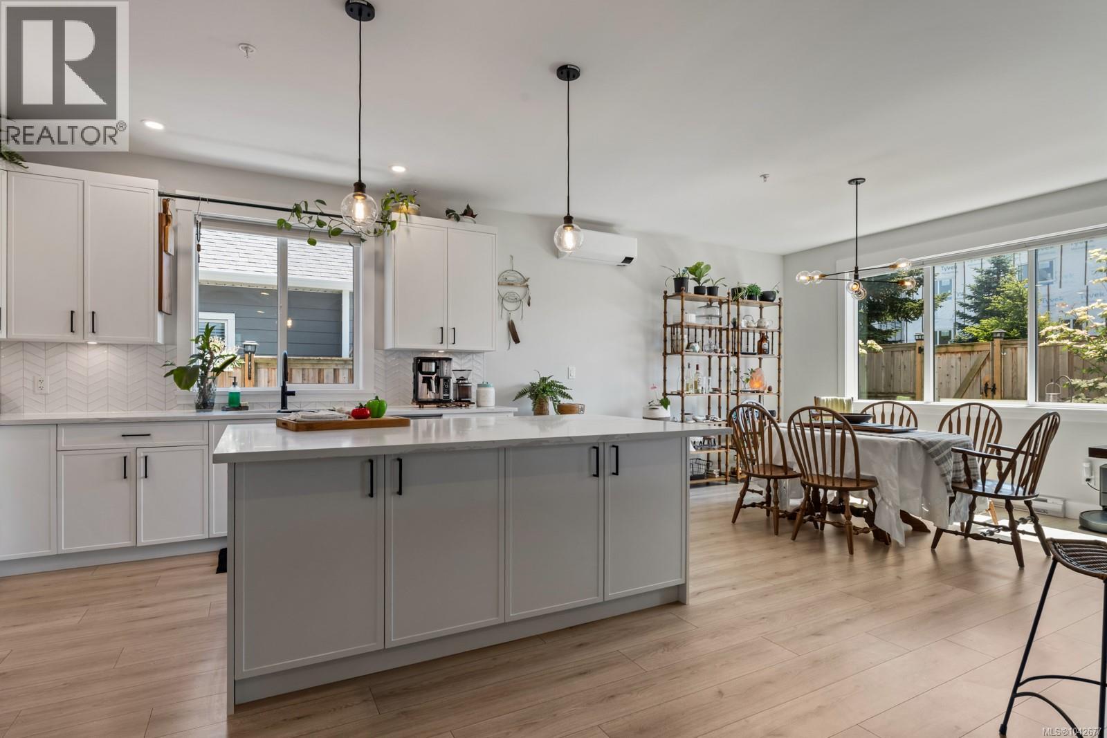 6541 Noblewood Pl - 11