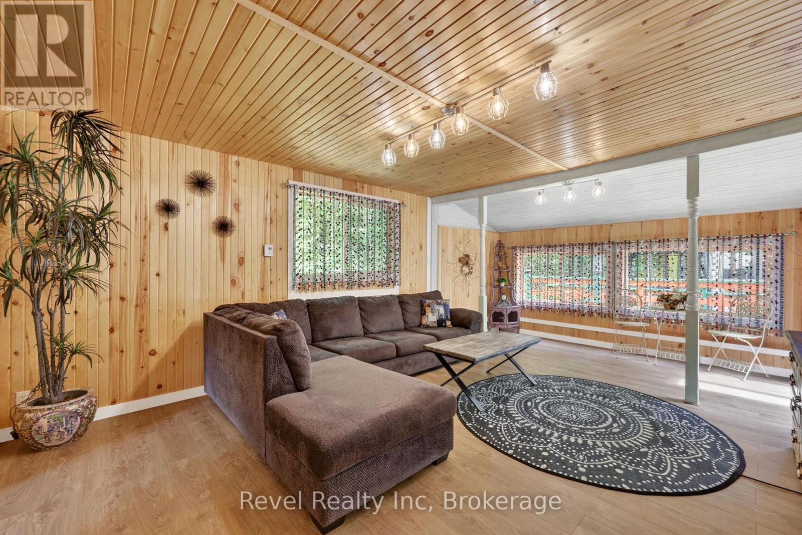 49 WOLFE TRAIL - 10