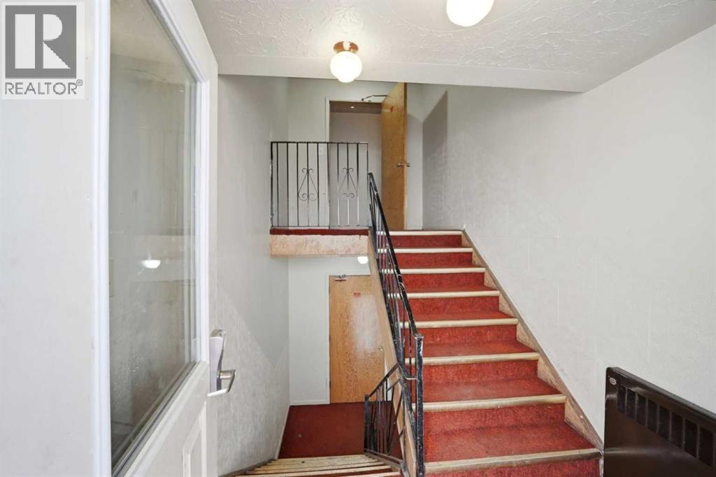 1812 26 Avenue SW - 29
