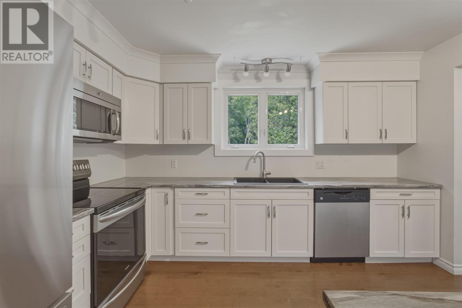9 Marine DR - Image 10