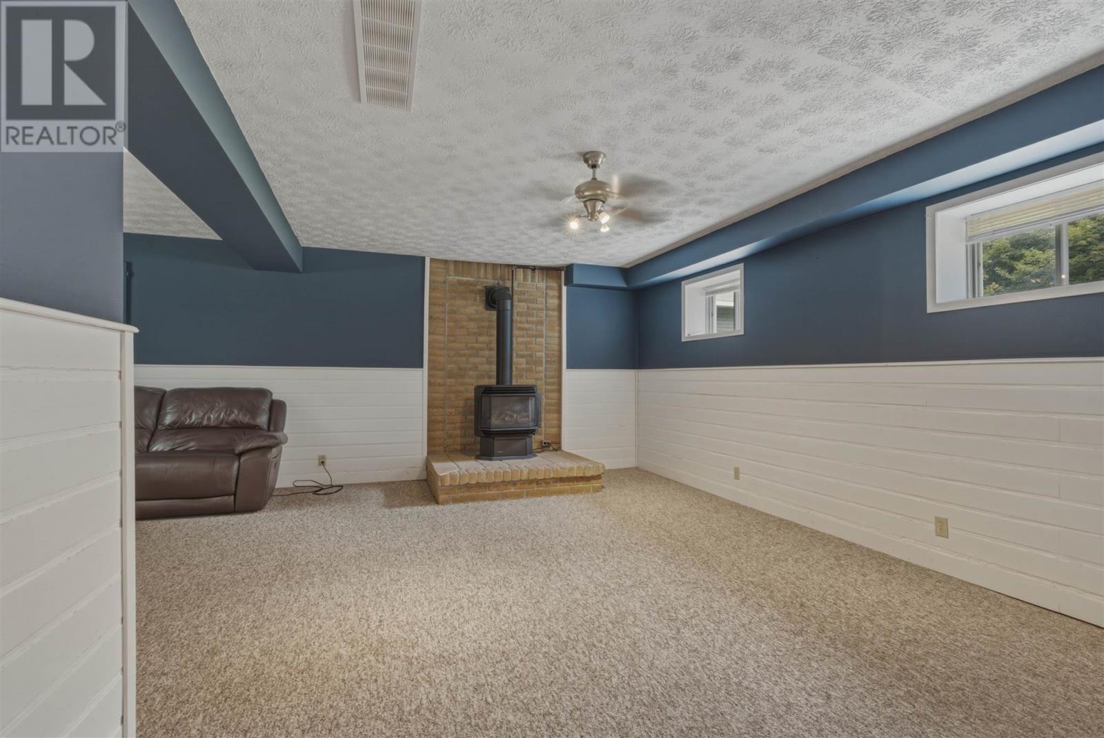 9 Marine DR - Image 20