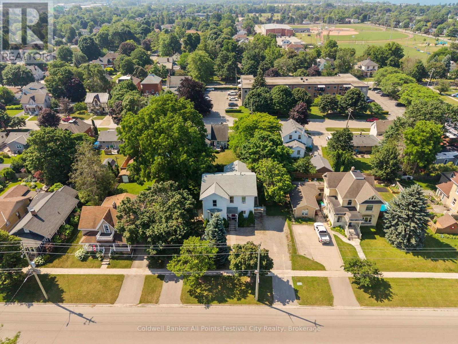 47 ELGIN AVENUE W - 11
