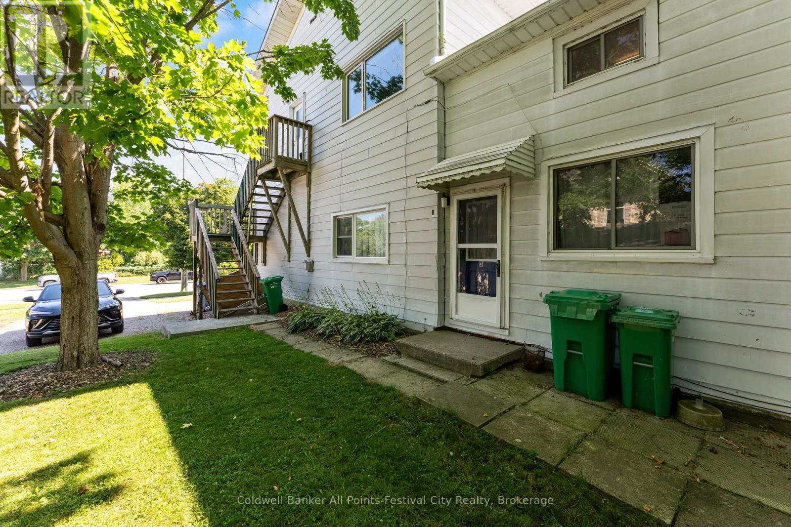 47 ELGIN AVENUE W - 8