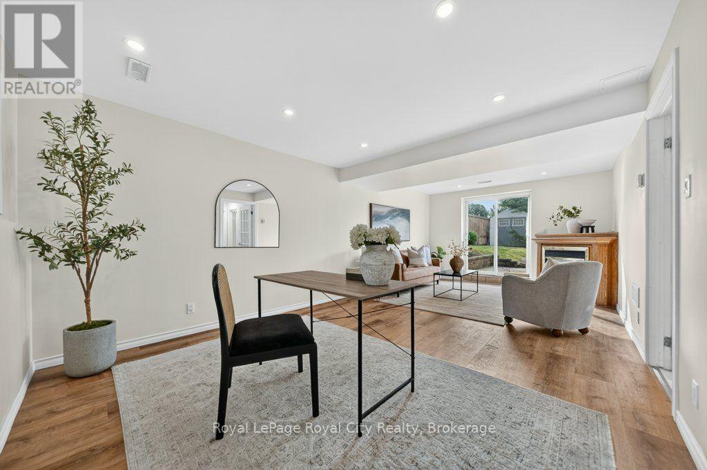 18 SPRINGDALE BOULEVARD - Image 29