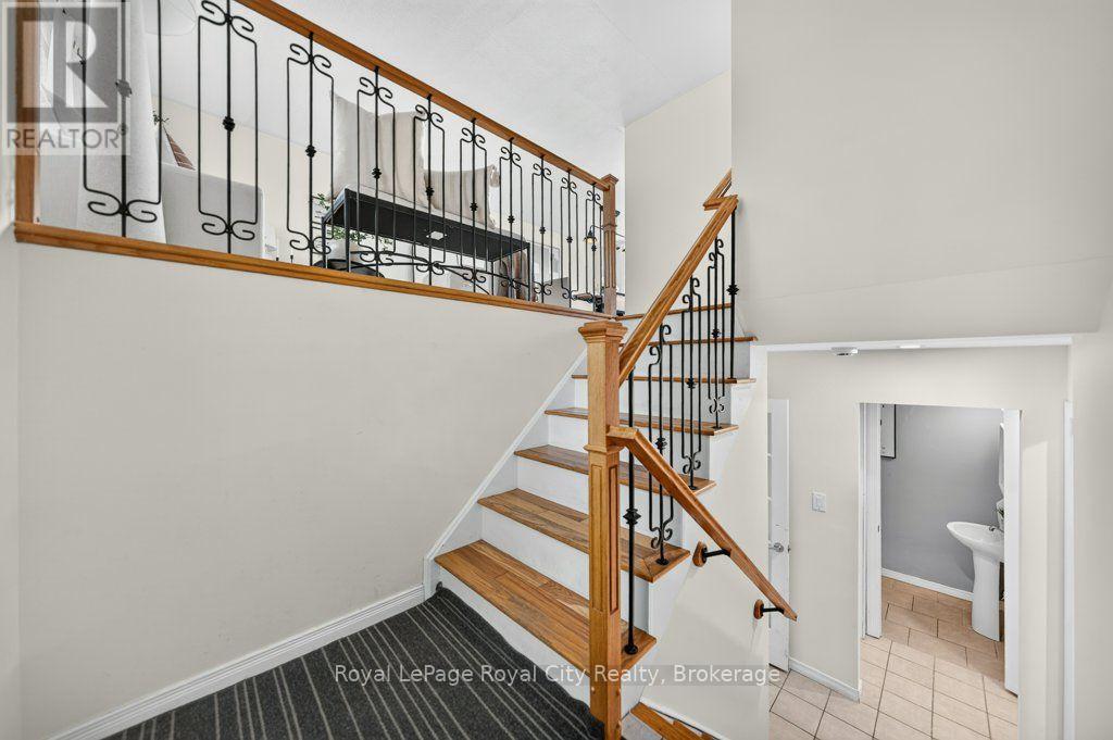 18 SPRINGDALE BOULEVARD - Image 4