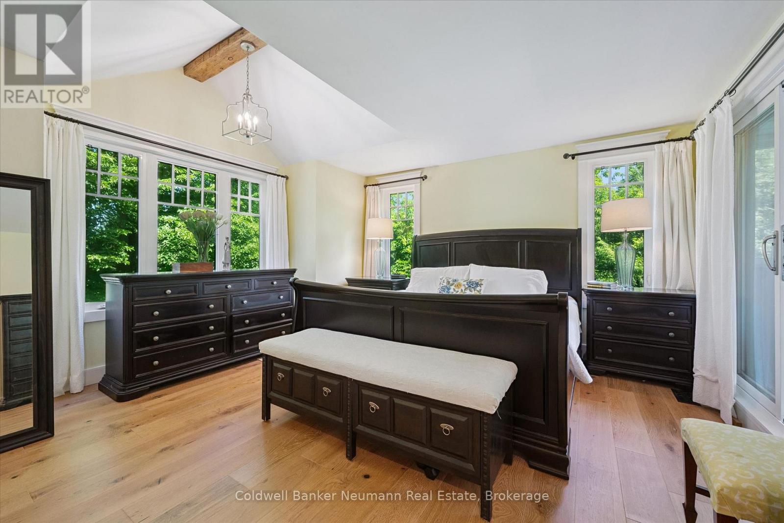 35 MONTICELLO CRESCENT - 22