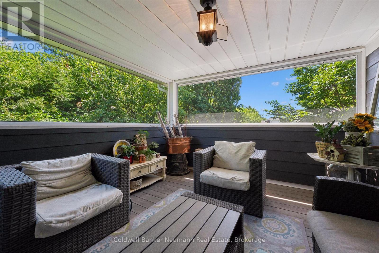 35 MONTICELLO CRESCENT - 27