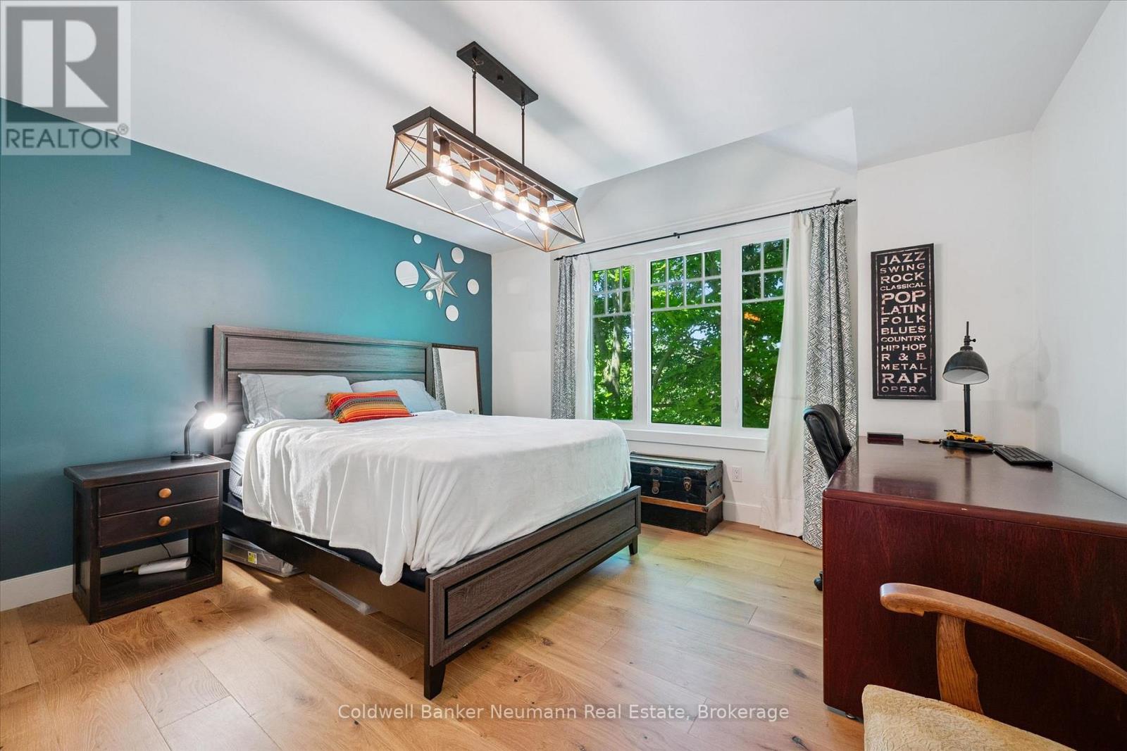 35 MONTICELLO CRESCENT - 30