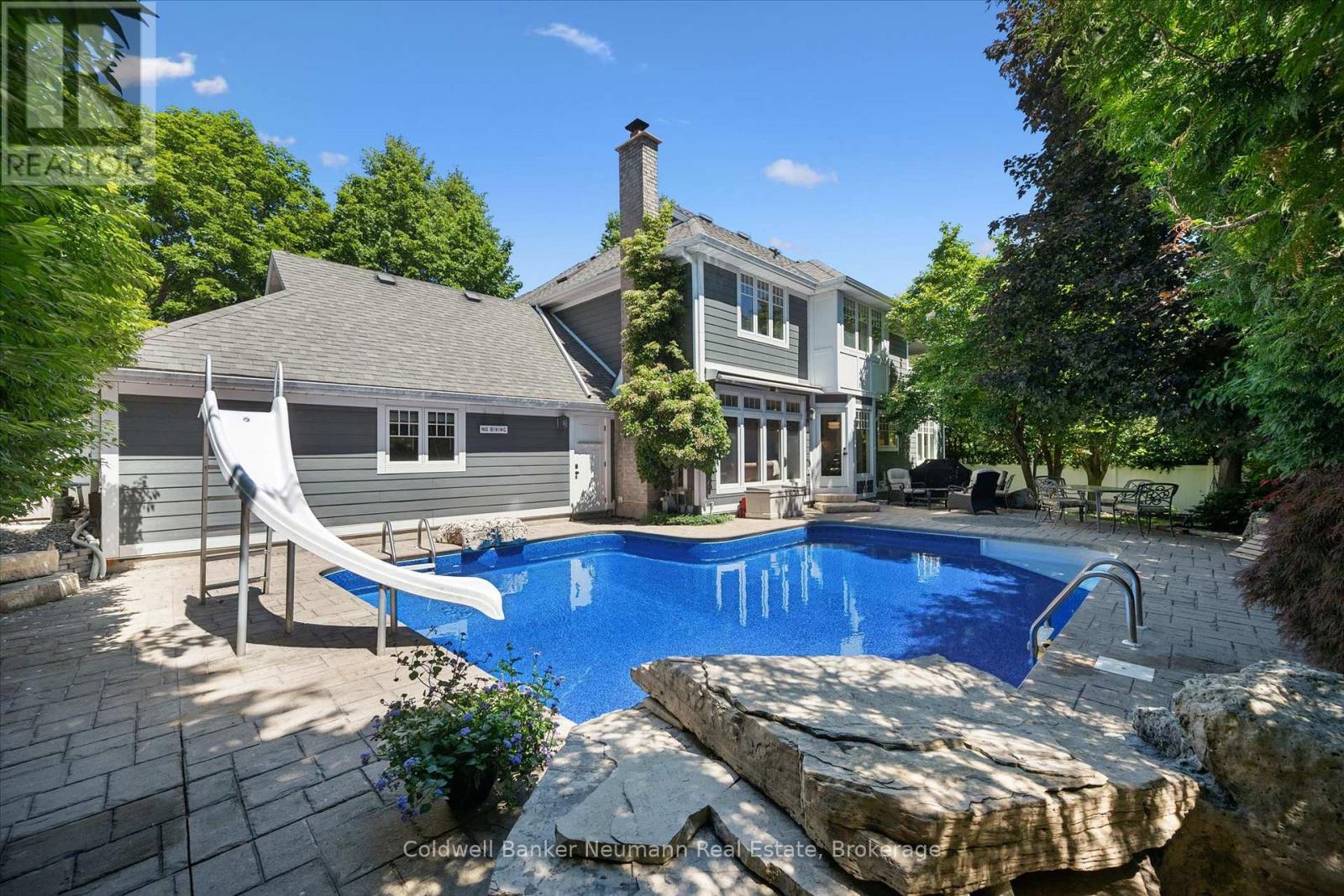 35 MONTICELLO CRESCENT - 36