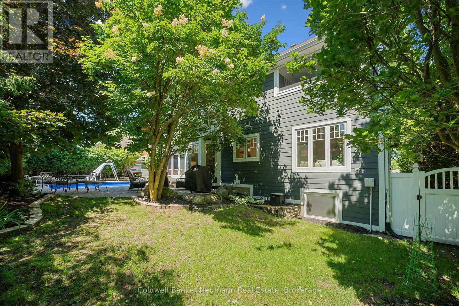 35 MONTICELLO CRESCENT - 42
