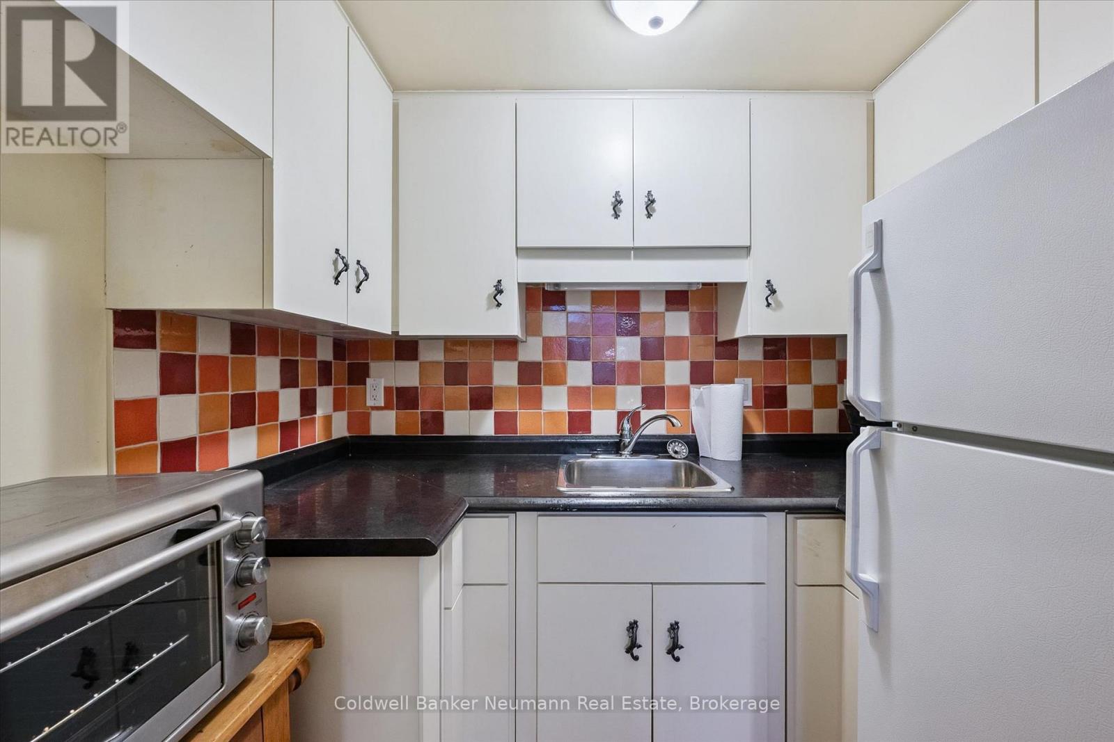 35 MONTICELLO CRESCENT - 46