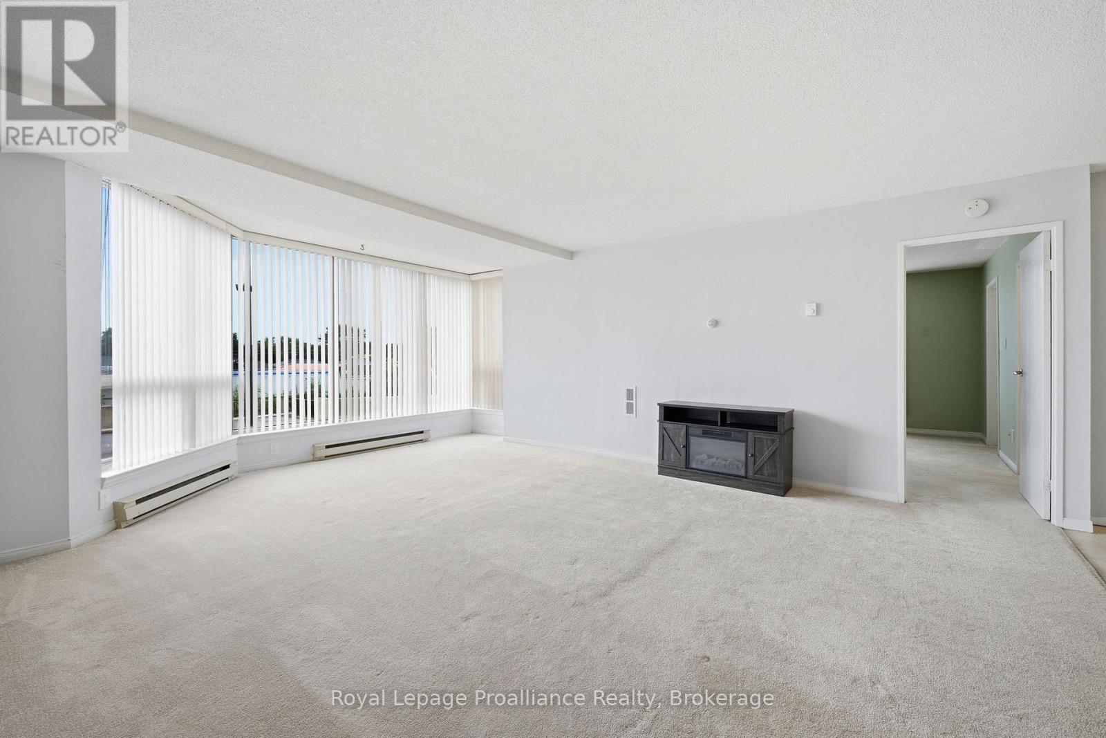 #302 344 FRONT STREET - 17
