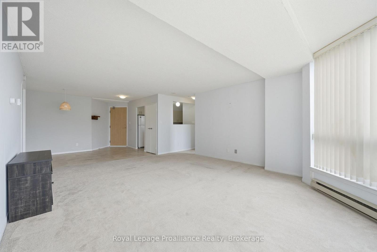 #302 344 FRONT STREET - 19