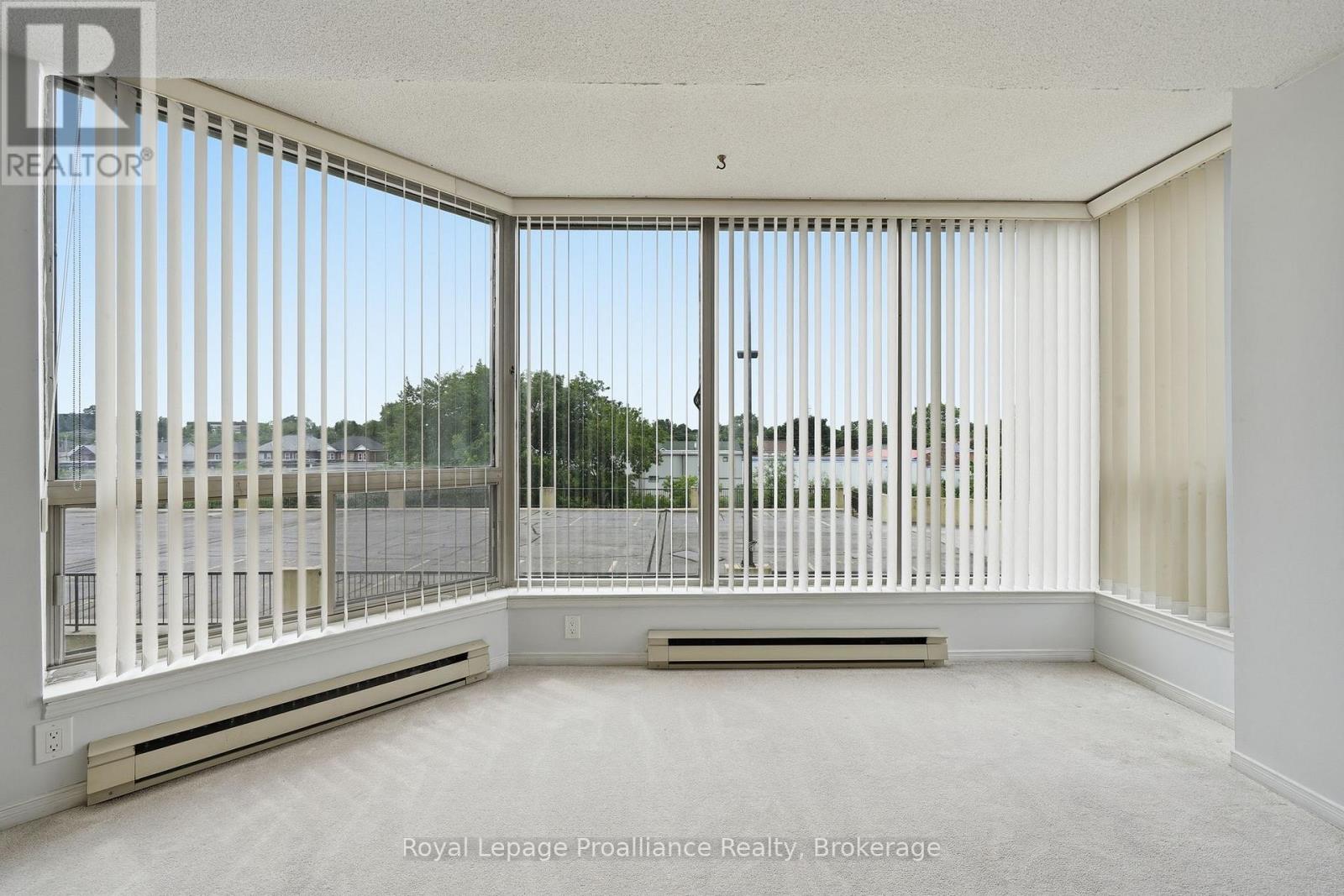 #302 344 FRONT STREET - 20