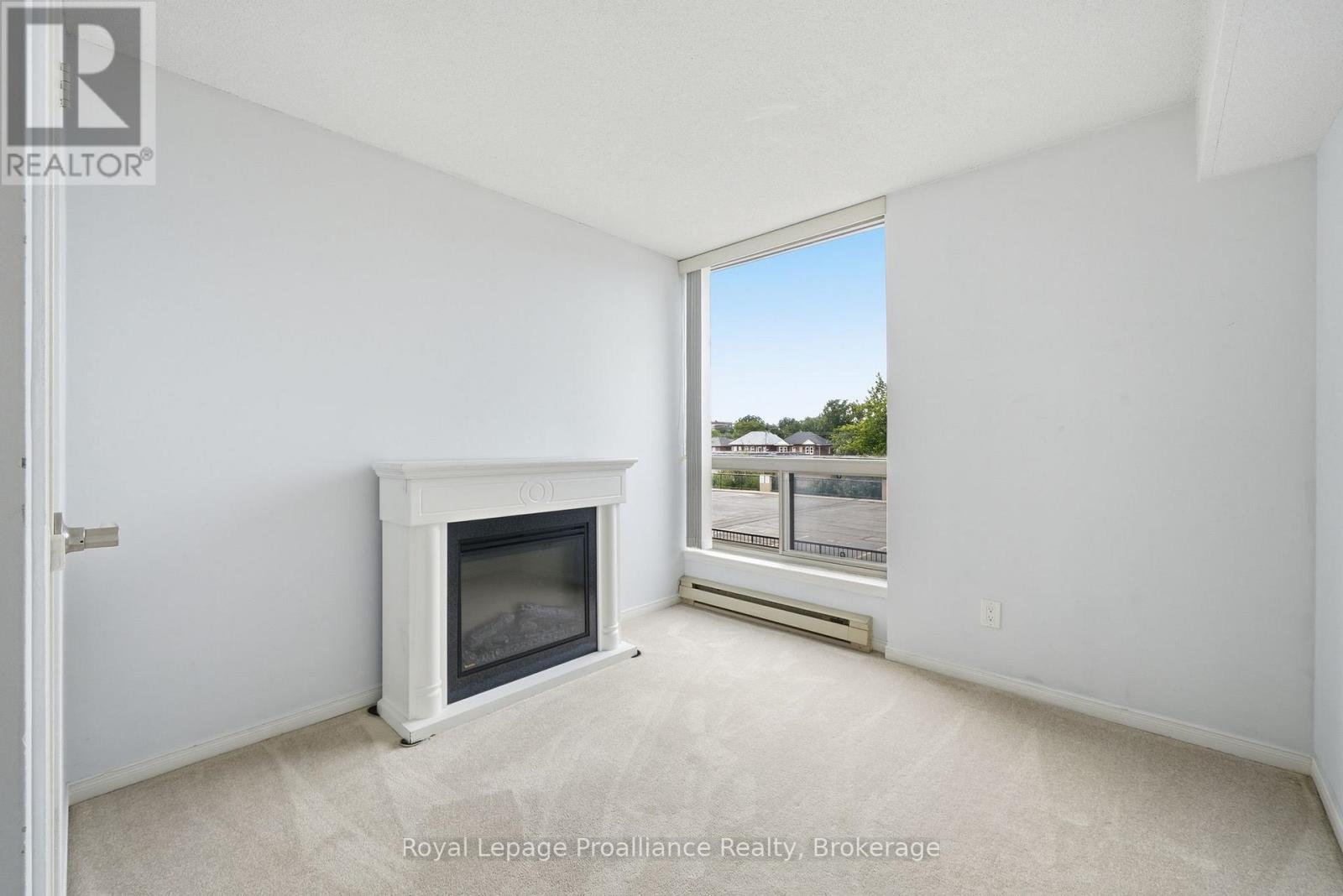 #302 344 FRONT STREET - 31