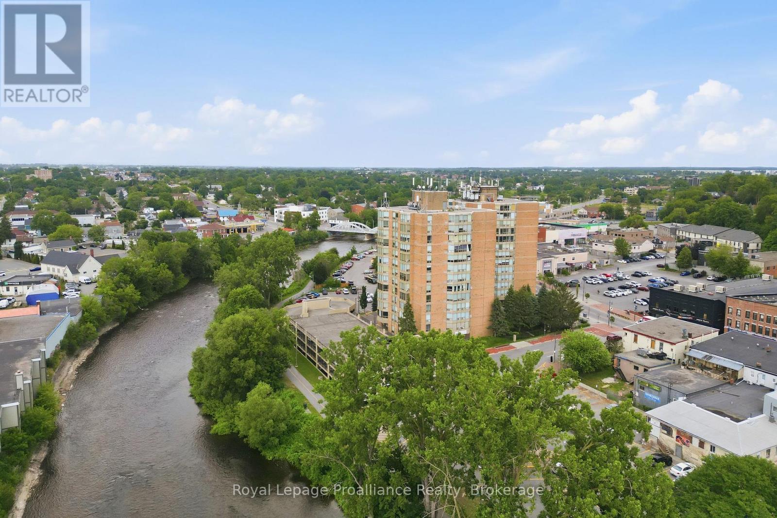 #302 344 FRONT STREET - 35
