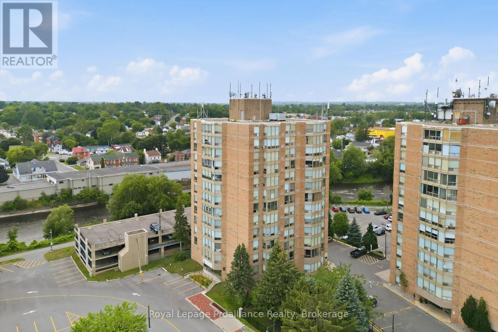 #302 344 FRONT STREET - 41