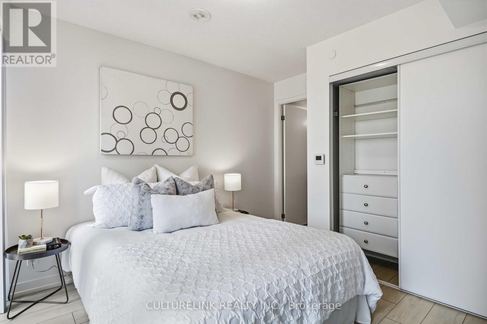 #1611 60 SHUTER STREET - Image 9