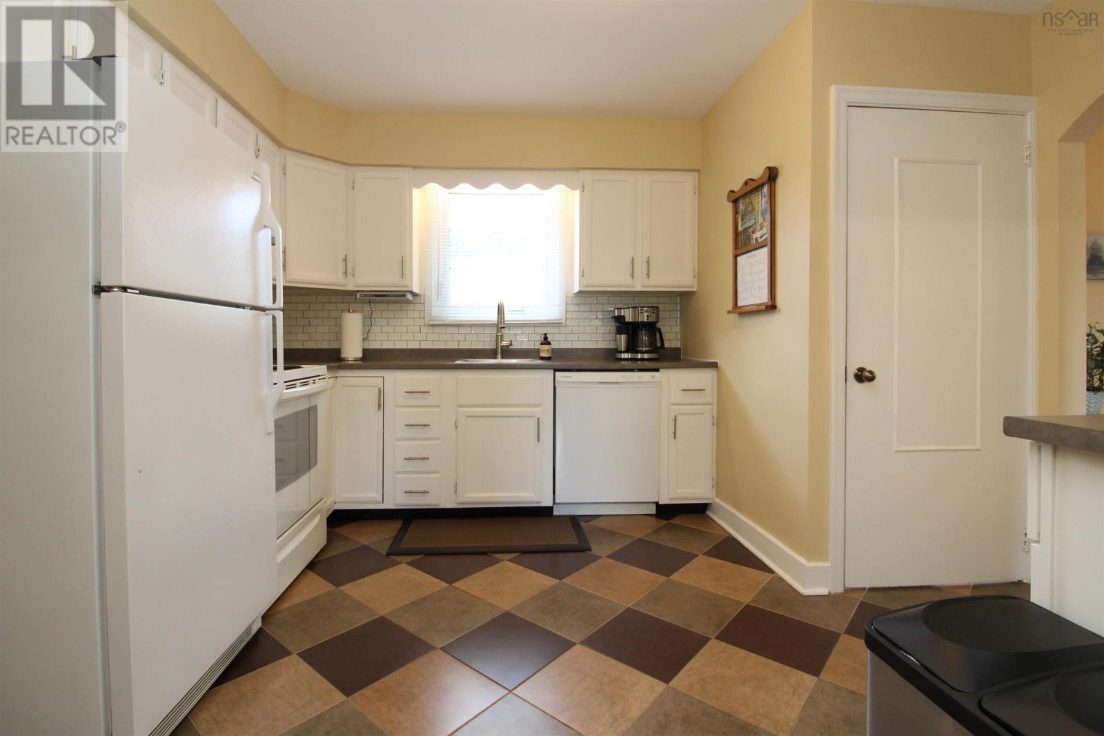 66 Melrose Terrace - 14