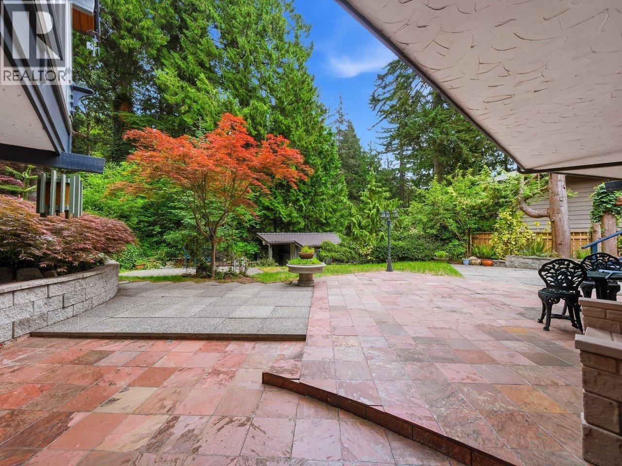 4786 ARMOUR COURT, North Vancouver
