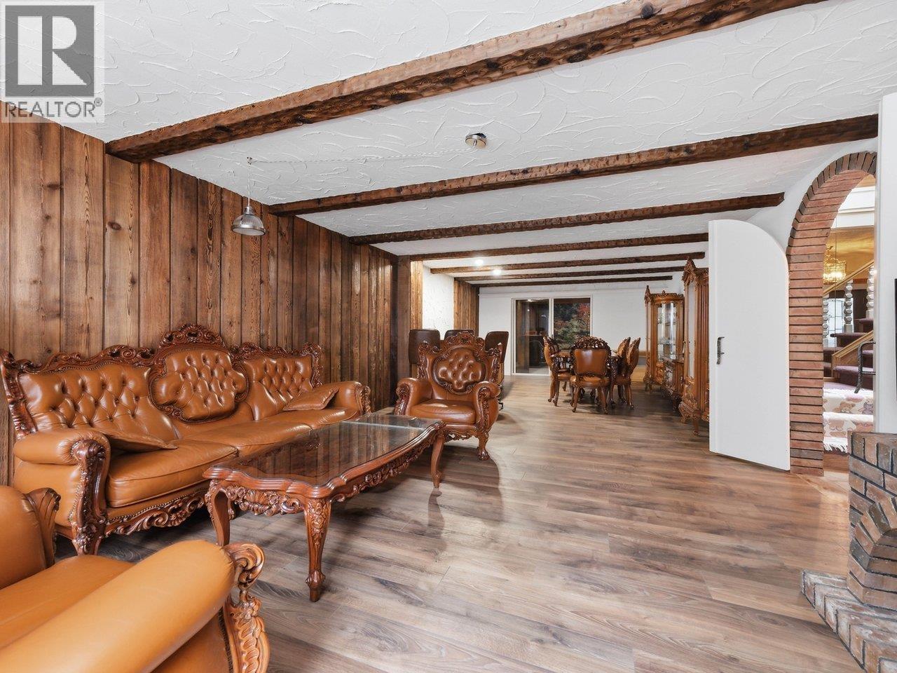4786 ARMOUR COURT, North Vancouver