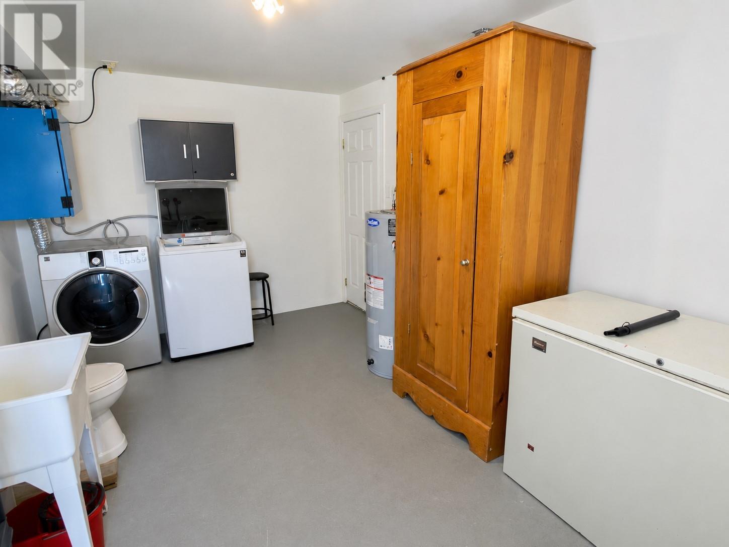 29 ADAMS Place - 20