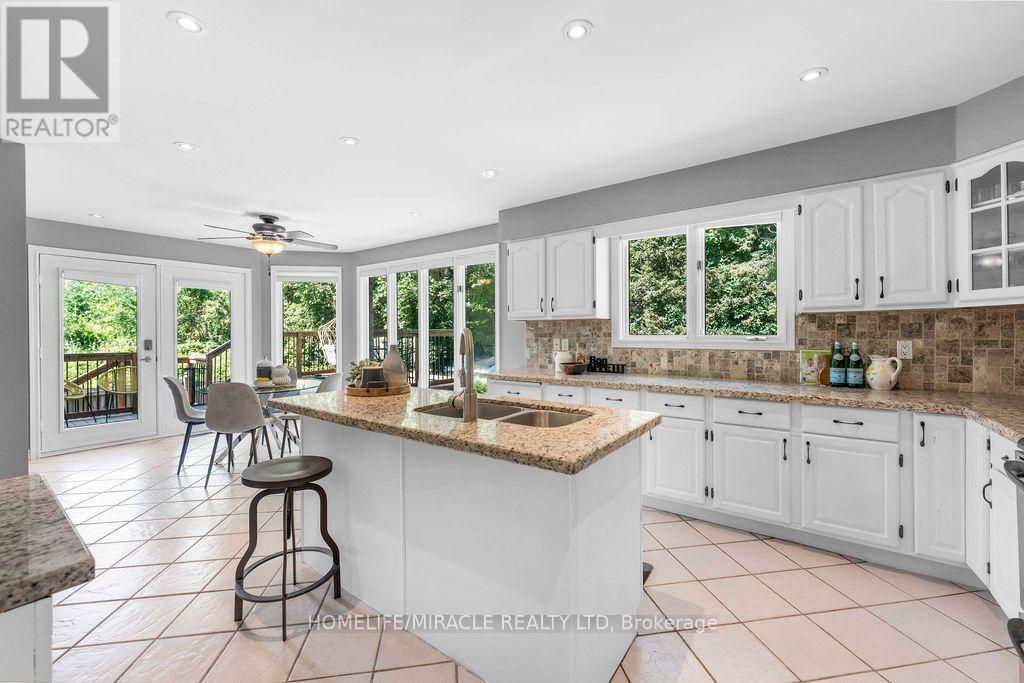 987 COPPERFIELD DRIVE - Image 17