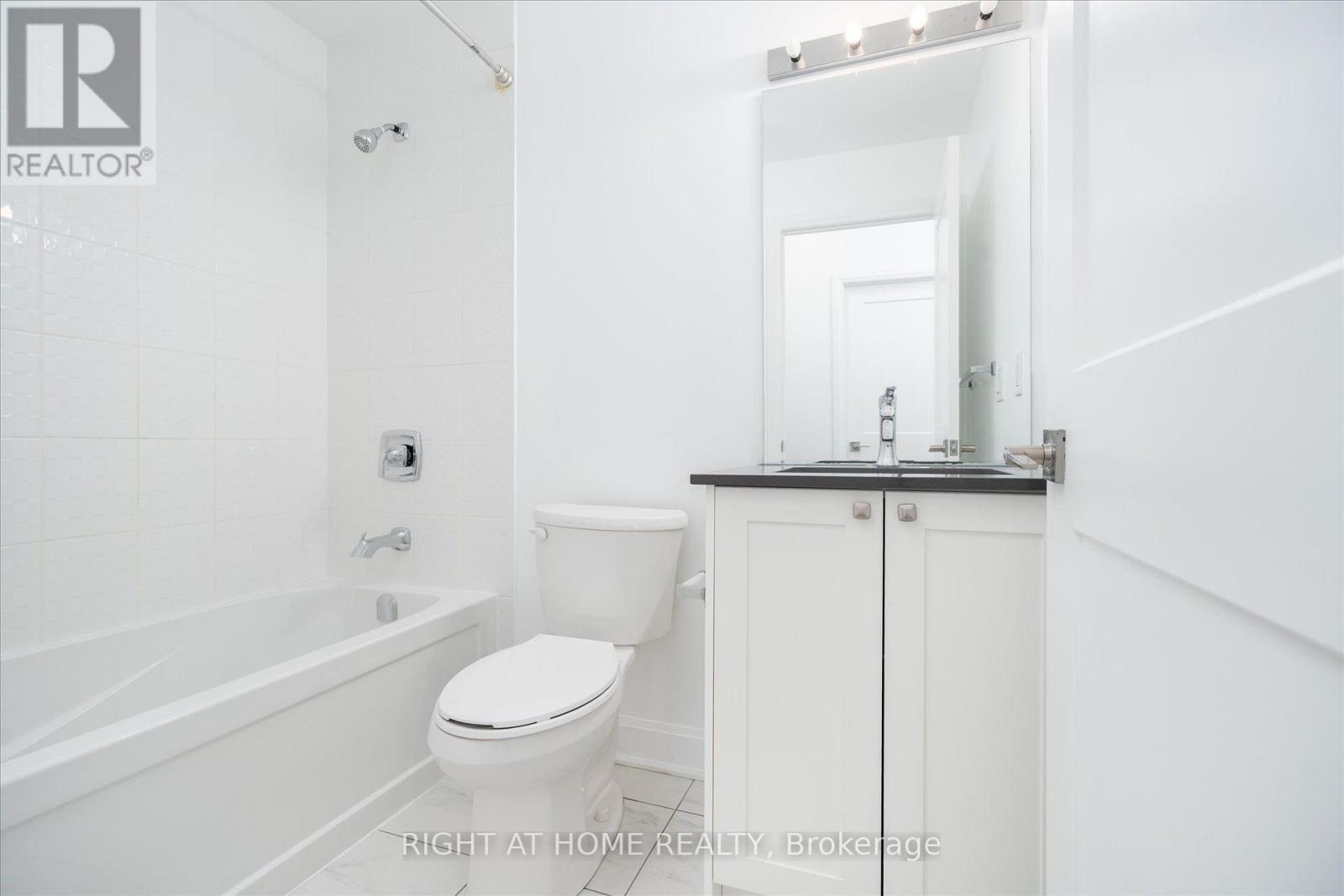 #321 50 LAKEBREEZE DRIVE - Image 16
