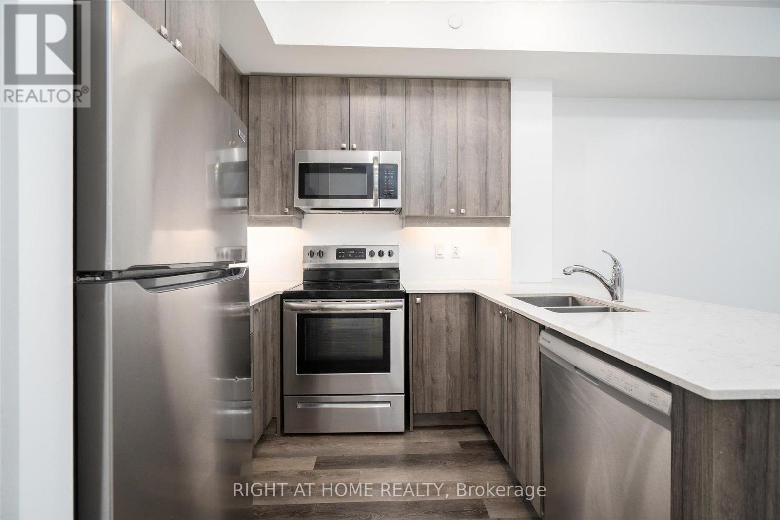 #321 50 LAKEBREEZE DRIVE - Image 7