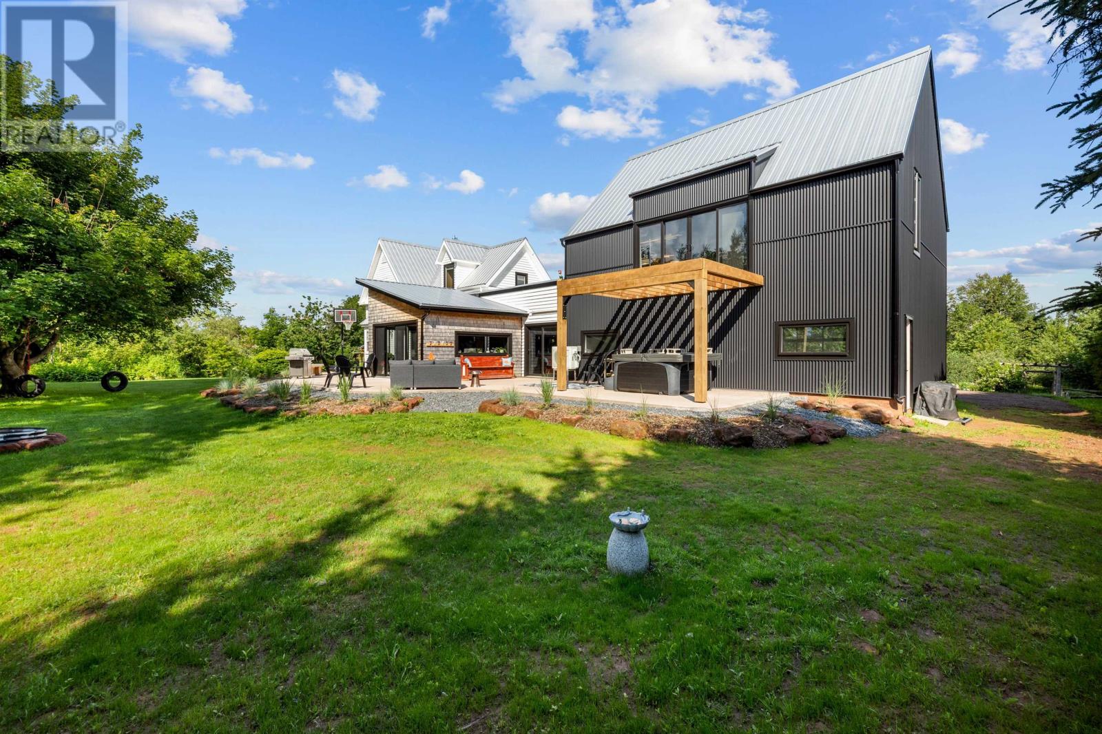 35 Richard Douglas Drive - Image 2
