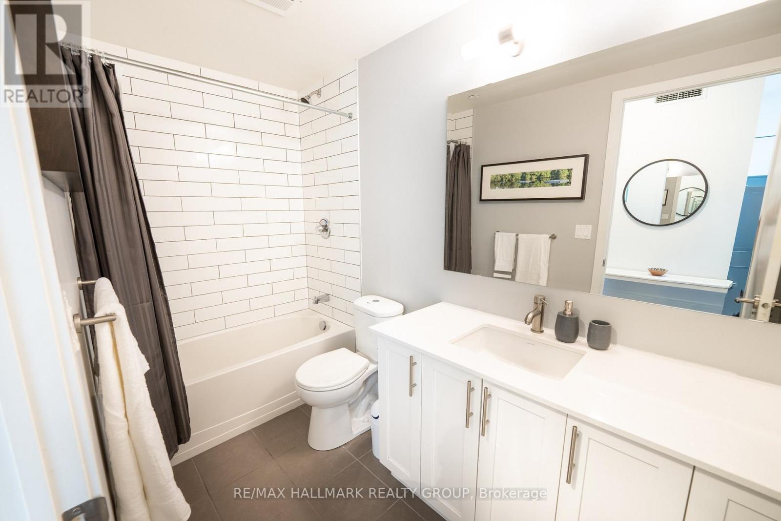 #1401 485 RICHMOND ROAD - 16