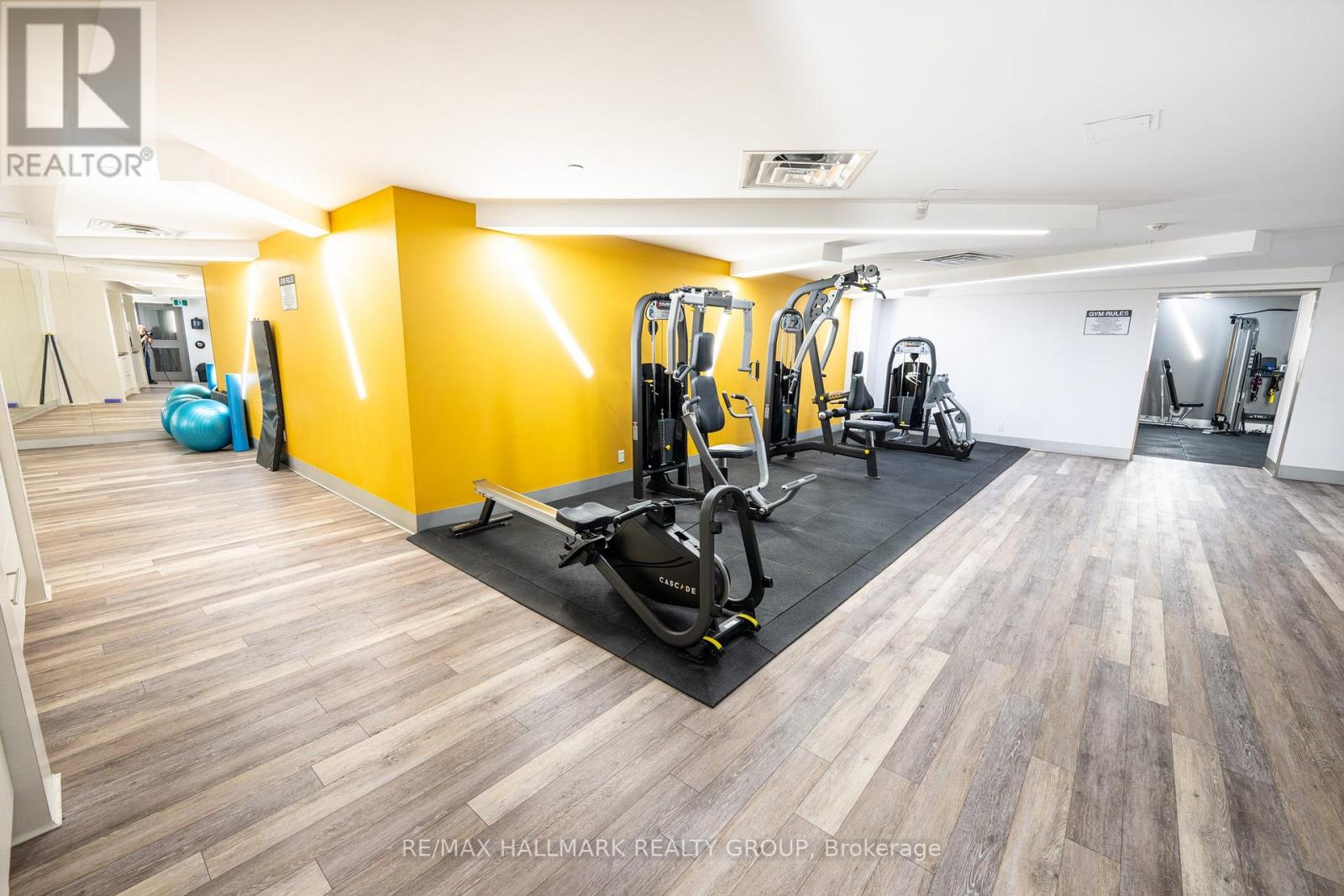 #1401 485 RICHMOND ROAD - 24
