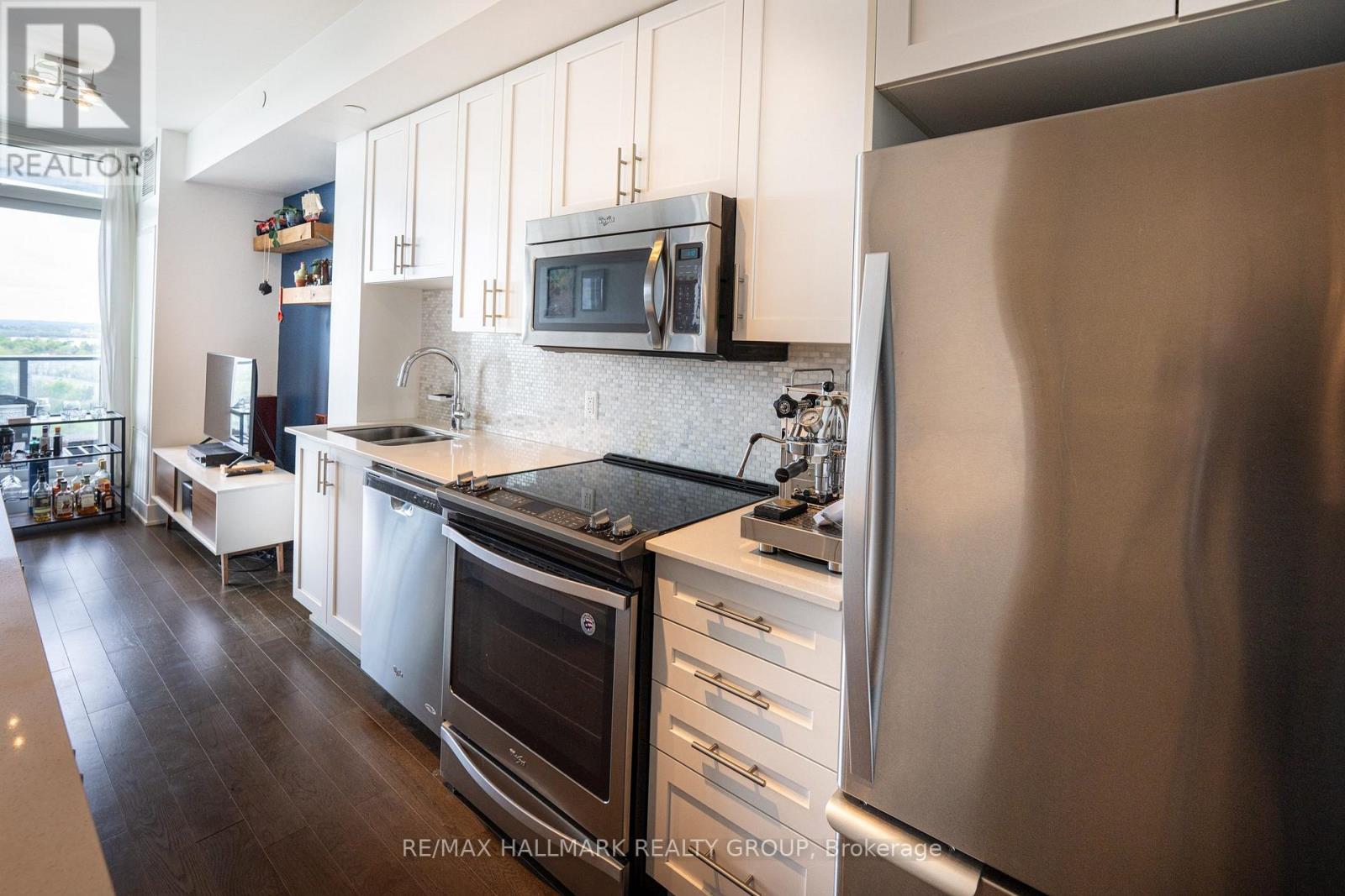 #1401 485 RICHMOND ROAD - 8