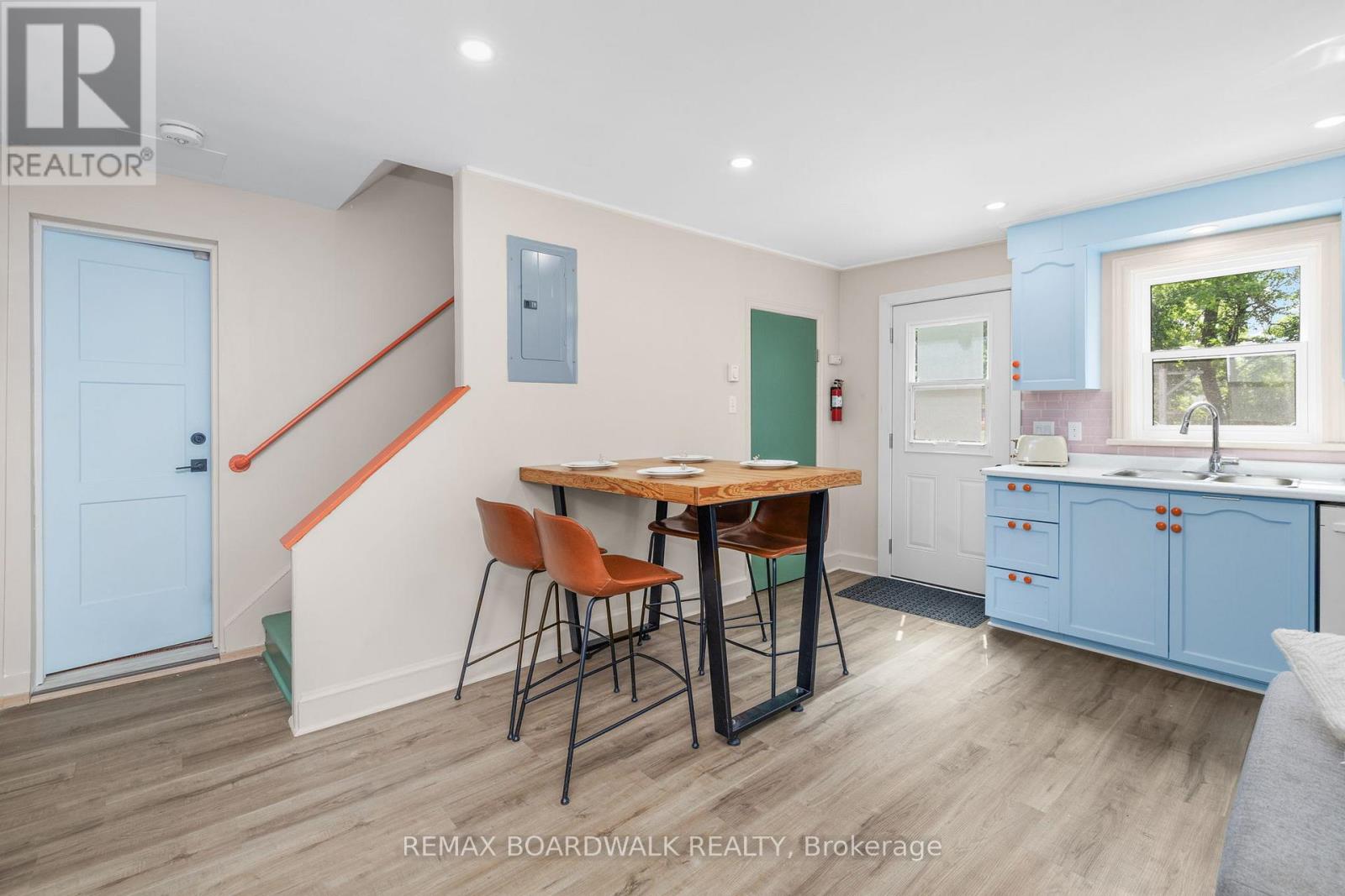 8 GRANT STREET - 21